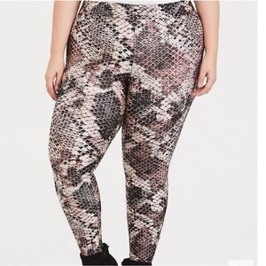 Torrid Liquid Snakeskin Print Premium Leggings Sz 1X